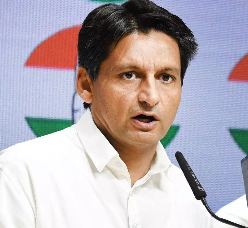 कर्मचारियों की चिंताओं पर हुड्डा का हमला दीपेंद्र सिंह हुड्डा कर्मचारियों की चिंताओं पर हुड्डा का हमला दीपेंद्र सिंह हुड्डा