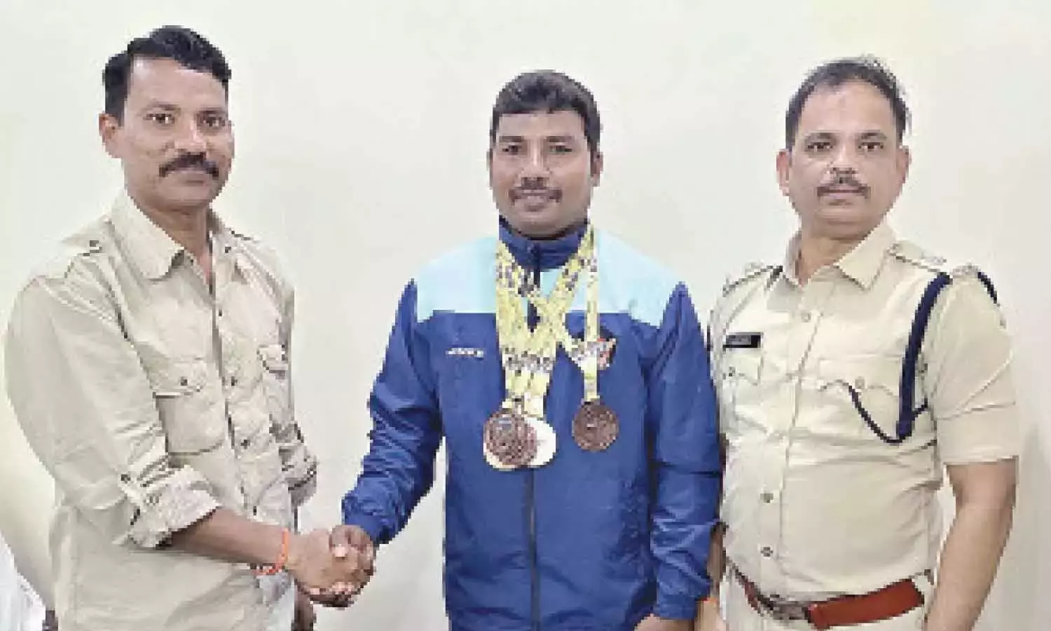 RSASTF ने AP पुलिस स्पोर्ट्स मीट में 11 मेडल जीतकर शानदार प्रदर्शन किया RSASTF ने AP पुलिस स्पोर्ट्स मीट में 11 मेडल जीतकर शानदार प्रदर्शन किया
