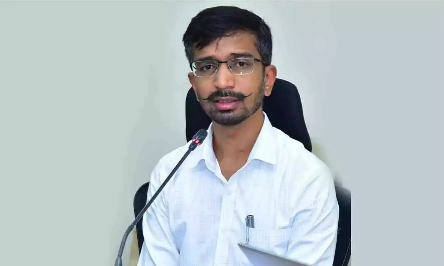 गुंटूर: बैटरी वाले ऑटो बांटे गए गुंटूर: बैटरी वाले ऑटो बांटे गए