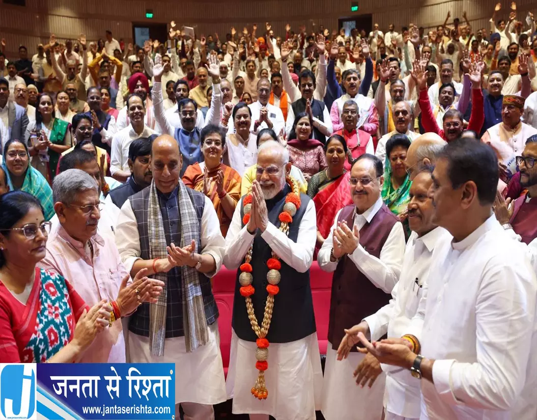 मोदी सरकार में बड़े बदलाव के संकेत NDA मीटिंग के बाद तेज हुई चर्चाएं मोदी सरकार में बड़े बदलाव के संकेत NDA मीटिंग के बाद तेज हुई चर्चाएं