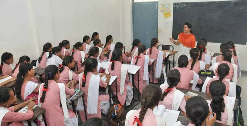 हिमाचल के CBSE स्कूलों में ड्रेस कोड की तैयारी हिमाचल के CBSE स्कूलों में ड्रेस कोड की तैयारी