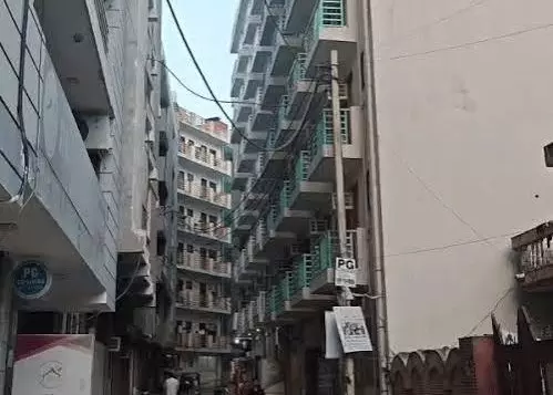 Gurugram: क्षमता से अधिक लोगों को ठहराने पर गुरुग्राम में पीजी-गेस्ट हाउस को नोटिस Gurugram: क्षमता से अधिक लोगों को ठहराने पर गुरुग्राम में पीजी-गेस्ट हाउस को नोटिस