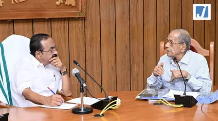 केरल के विकास प्रोजेक्ट्स पर ‘मेट्रो मैन’ ई. श्रीधरन से मिले मुख्यमंत्री वी. डी. सतीशन केरल के विकास प्रोजेक्ट्स पर ‘मेट्रो मैन’ ई. श्रीधरन से मिले मुख्यमंत्री वी. डी. सतीशन