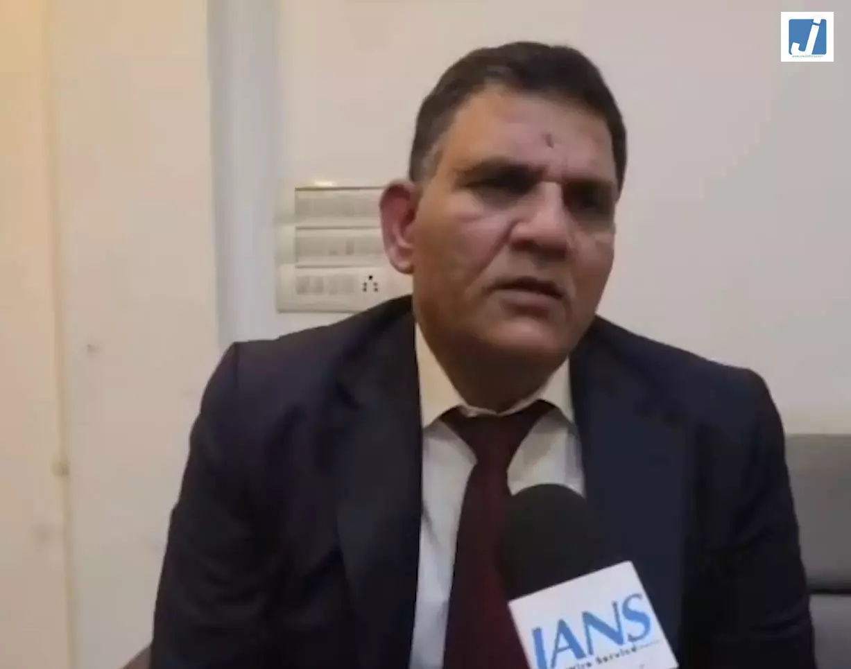 नासिक में दुकान लगाने की शिकायतों पर माइनॉरिटी कमीशन का बयान नासिक में दुकान लगाने की शिकायतों पर माइनॉरिटी कमीशन का बयान