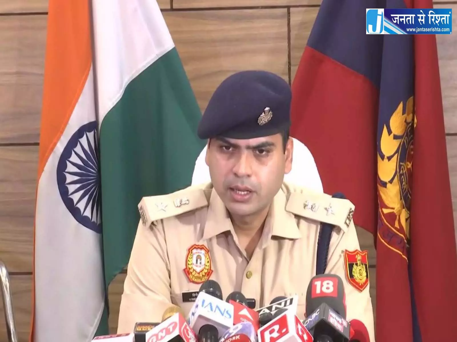 संगीतकार हत्या केस में CCTV खंगाल रही पुलिस संगीतकार हत्या केस में CCTV खंगाल रही पुलिस