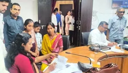 CEO ने सुनी नागरिकों की मांग व समस्याएं, निराकरण के दिए निर्देश CEO ने सुनी नागरिकों की मांग व समस्याएं, निराकरण के दिए निर्देश