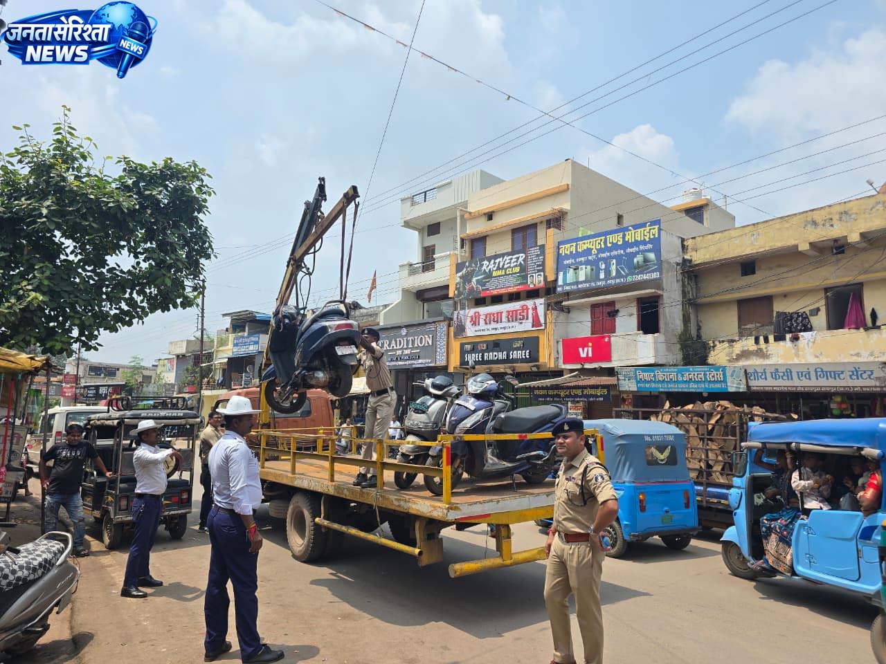 नो-एंट्री में घुसे भारी वाहनों पर ट्रैफिक पुलिस का शिकंजा, 7 पर चालानी कार्रवाई