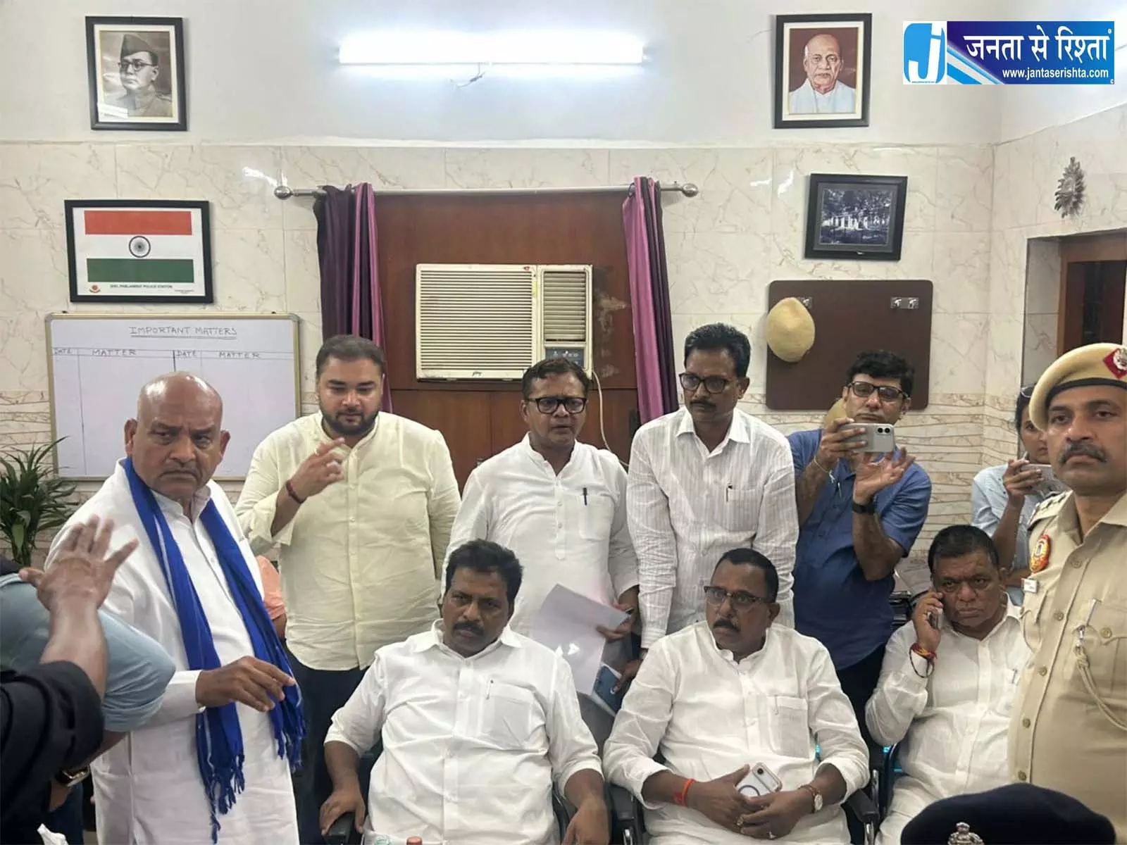 हल्द्वानी शुद्धिकरण विवाद पर कांग्रेस आक्रामक, सांसदों ने मांगी Zero FIR हल्द्वानी शुद्धिकरण विवाद पर कांग्रेस आक्रामक, सांसदों ने मांगी Zero FIR