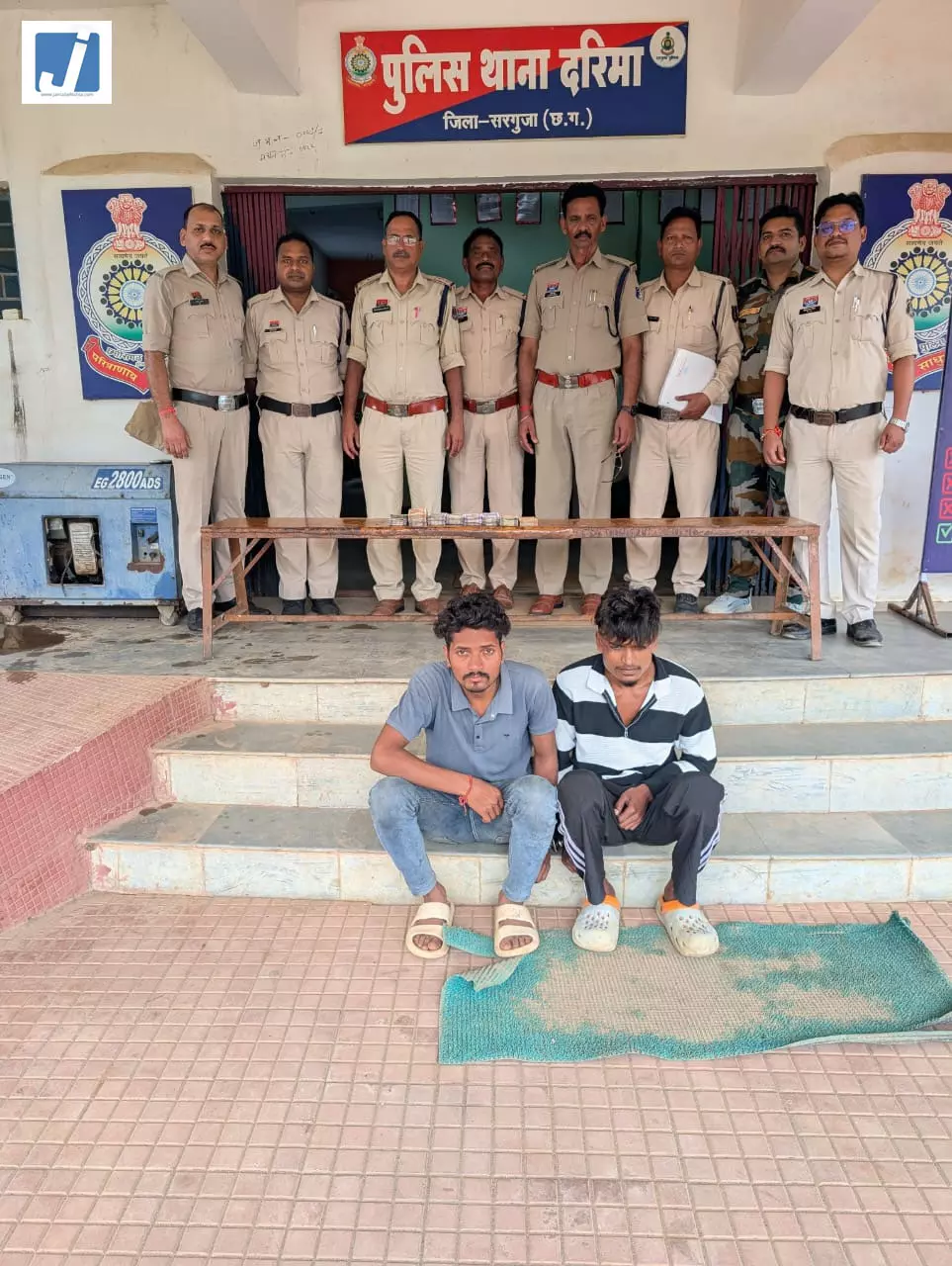पुलिस डॉग कोका ने खोला 2 लाख की चोरी का राज, दो शातिर आरोपी गिरफ्तार पुलिस डॉग कोका ने खोला 2 लाख की चोरी का राज, दो शातिर आरोपी गिरफ्तार