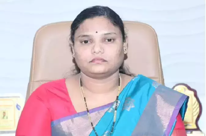 Andhra: पूर्व मेयर ने नेल्लोर मेयर कार्यालय के दुरुपयोग की जांच की मांग की Andhra: पूर्व मेयर ने नेल्लोर मेयर कार्यालय के दुरुपयोग की जांच की मांग की