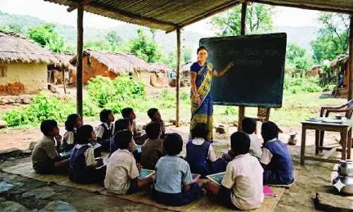 शिक्षक: शिक्षा के कलाकार