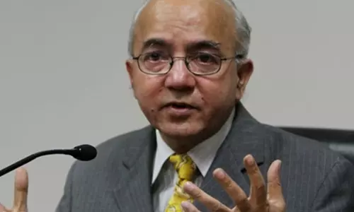 दिल्ली के पूर्व मुख्य सचिव राकेश मेहता ने नोएडा में की आत्महत्या दिल्ली के पूर्व मुख्य सचिव राकेश मेहता ने नोएडा में की आत्महत्या