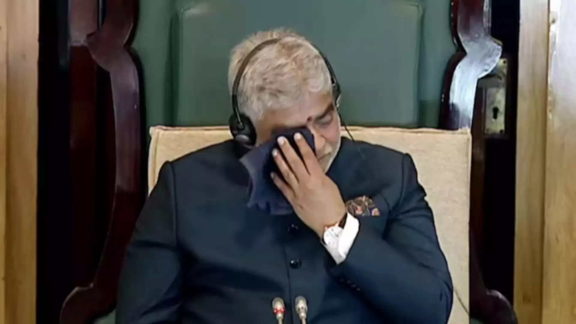 मेरे पास BRS MLC टाटा मधु के ख़िलाफ़ कार्रवाई करने की शक्ति है, लेकिन मैंने उसका इस्तेमाल नहीं किया मेरे पास BRS MLC टाटा मधु के ख़िलाफ़ कार्रवाई करने की शक्ति है, लेकिन मैंने उसका इस्तेमाल नहीं किया