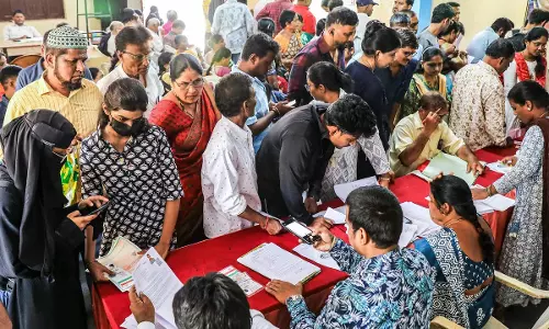 झारखंड की वोटर लिस्ट में 3 अफगानी नागरिक झारखंड की वोटर लिस्ट में 3 अफगानी नागरिक