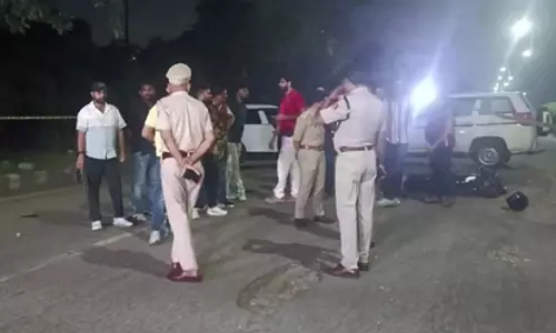 प्रॉपर्टी डीलर हत्या मामला: पुलिस ने मुठभेड़ के बाद हिमांशु भाऊ गैंग के तीन सदस्यों को किया गिरफ्तार प्रॉपर्टी डीलर हत्या मामला: पुलिस ने मुठभेड़ के बाद हिमांशु भाऊ गैंग के तीन सदस्यों को किया गिरफ्तार
