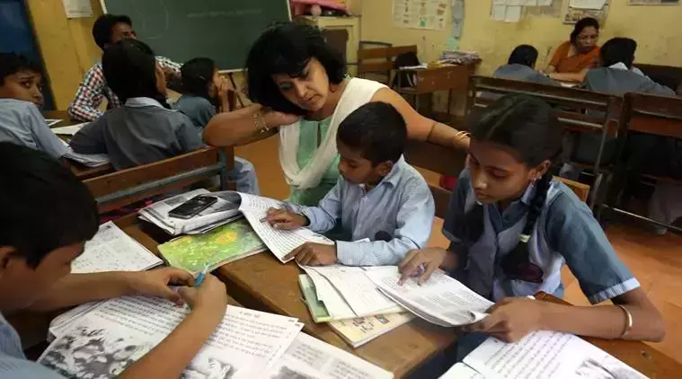 5 साल से स्कूल में हैं, लेकिन दूसरी क्लास की किताबें नहीं पढ़ सकते: तेलंगाना की साक्षरता से जुड़ी अजीब स्थिति 5 साल से स्कूल में हैं, लेकिन दूसरी क्लास की किताबें नहीं पढ़ सकते: तेलंगाना की साक्षरता से जुड़ी अजीब स्थिति