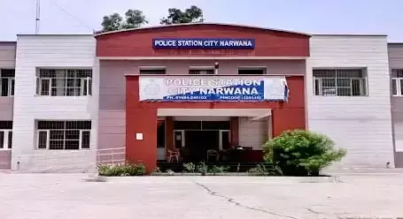 Jind: तीन लाख का चेक बना मौत की वजह, ज्वैलर्स ने फांसी लगाकर दी जान Jind: तीन लाख का चेक बना मौत की वजह, ज्वैलर्स ने फांसी लगाकर दी जान