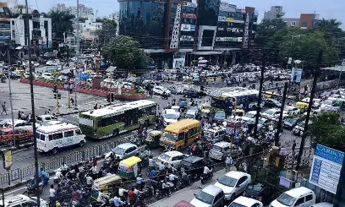 दावों के बावजूद नहीं सुधरी ट्रैफिक व्यवस्था