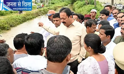 मंत्री ने अधिकारियों को दिए सख्त निर्देश मंत्री ने अधिकारियों को दिए सख्त निर्देश