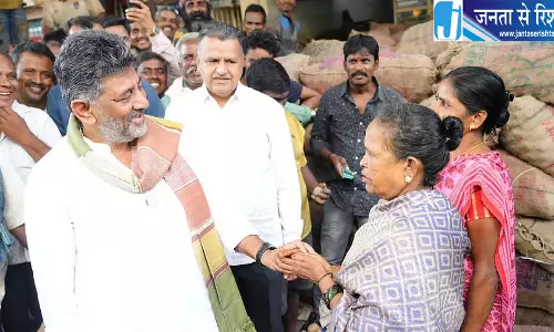 फसल बीमा प्रीमियम जमा न करने पर सोसाइटी सेक्रेटरी हटाने के आदेश