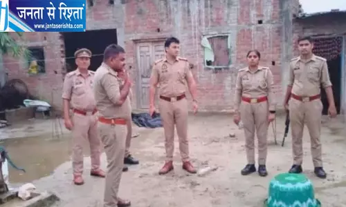 शराब के लिए रुपये न देने पर पत्नी की हत्या का आरोप, गर्भवती महिला की मौत से गांव में सनसनी शराब के लिए रुपये न देने पर पत्नी की हत्या का आरोप, गर्भवती महिला की मौत से गांव में सनसनी
