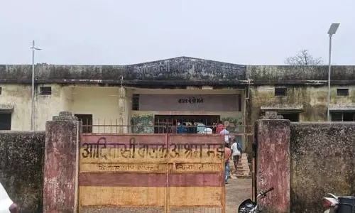 कल से लापता था मासूम छात्र, तालाब में मिला शव, हॉस्टल व्यवस्था पर सवाल