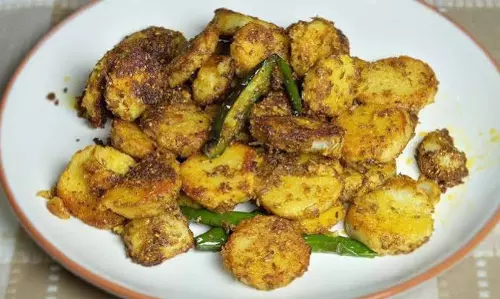 स्वाद का नया तड़का: अचारी मसाले से बनाएं अरबी की खास सब्जी स्वाद का नया तड़का: अचारी मसाले से बनाएं अरबी की खास सब्जी
