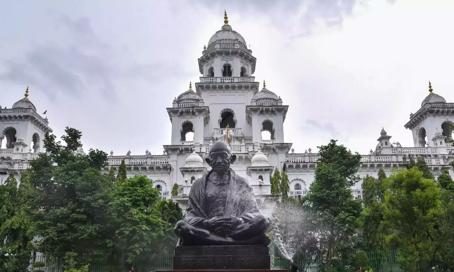 तेलंगाना विधानसभा सत्र का तीसरा दिन: कांग्रेस और BRS के बीच तीखी नोक-झोंक