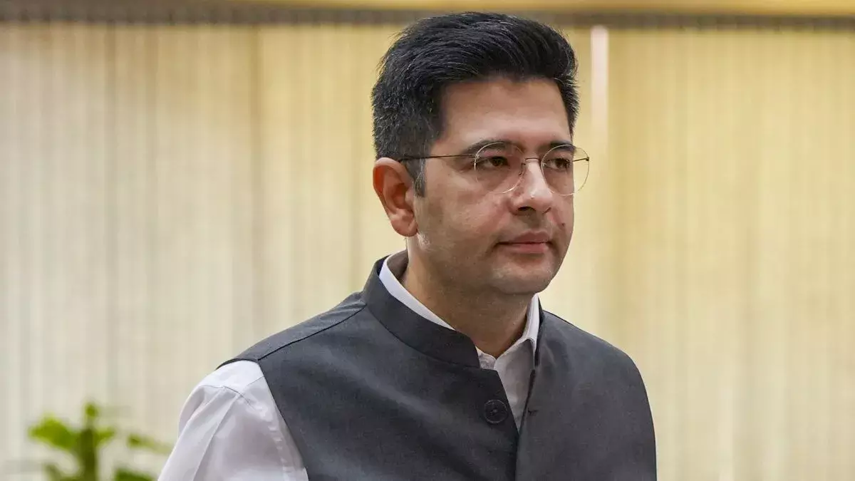 New Delhi: फॉर्म-6 पर आप ने उठाए सवाल, राघव चड्ढा का फॉर्म सार्वजनिक करने की मांग