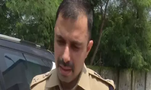 सागर शराब कांड में कार्रवाई तेज, 30 आरोपियों में 16 पुलिस की गिरफ्त में सागर शराब कांड में कार्रवाई तेज, 30 आरोपियों में 16 पुलिस की गिरफ्त में