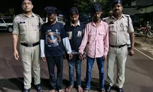 हॉर्न बजाने पर बवाल, युवक पर चाकू और लोहे की रॉड से हमला 3 आरोपी गिरफ्तार