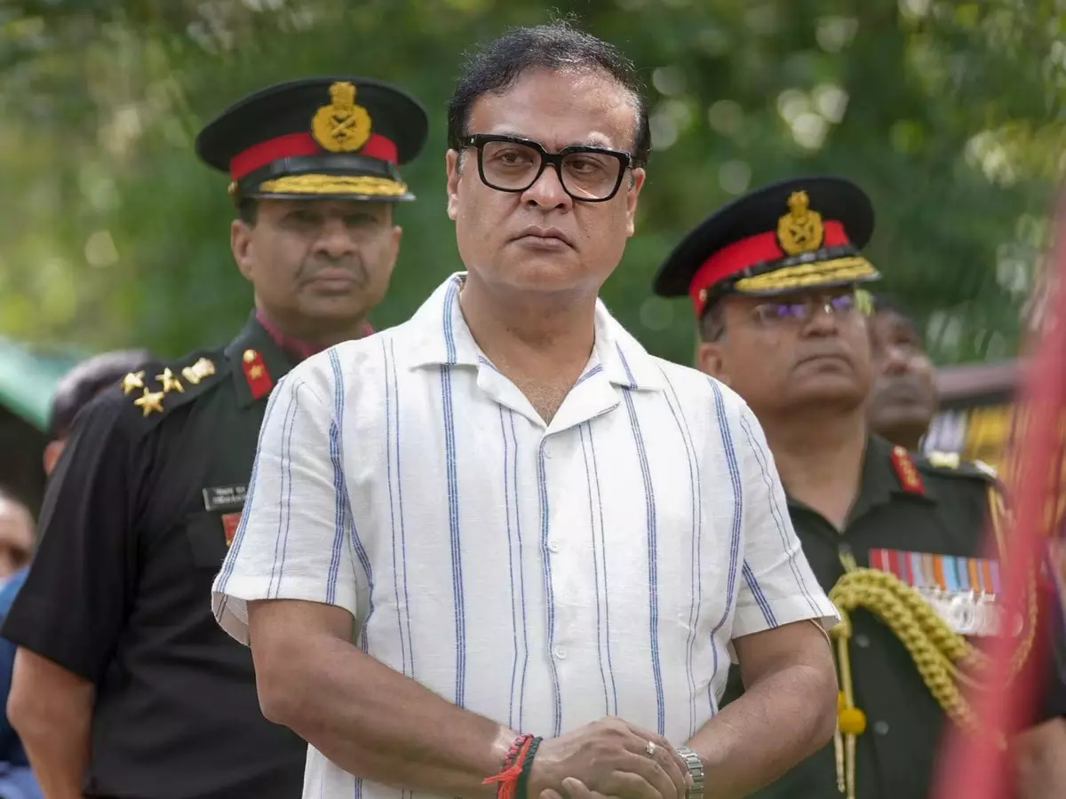 हिमंत सरमा की आवाज बनाकर फर्जीवाड़ा हिमंत सरमा की आवाज बनाकर फर्जीवाड़ा