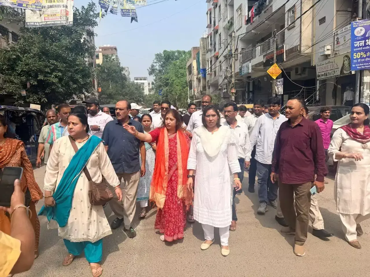 New Delhi: अतिक्रमण और अवैध डेयरियों पर सख्ती, मोनिका पंत ने दिए कार्रवाई के निर्देश New Delhi: अतिक्रमण और अवैध डेयरियों पर सख्ती, मोनिका पंत ने दिए कार्रवाई के निर्देश