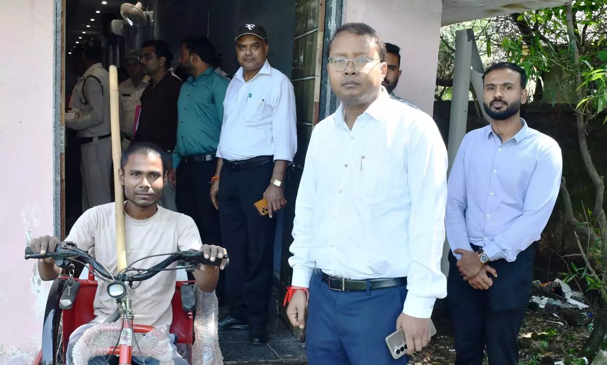 जनदर्शन बना जरूरतमंदों के लिए उम्मीद का मंच जनदर्शन बना जरूरतमंदों के लिए उम्मीद का मंच
