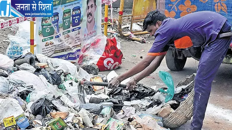 GBA बनने के बाद भी बेंगलुरु में सफाई व्यवस्था चरमराई, 3000 कर्मचारियों की कमी का दावा GBA बनने के बाद भी बेंगलुरु में सफाई व्यवस्था चरमराई, 3000 कर्मचारियों की कमी का दावा