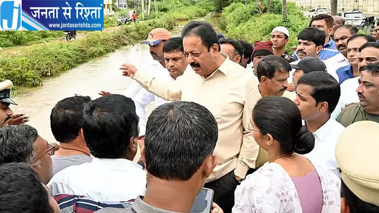 मंत्री ने अधिकारियों को दिए सख्त निर्देश मंत्री ने अधिकारियों को दिए सख्त निर्देश