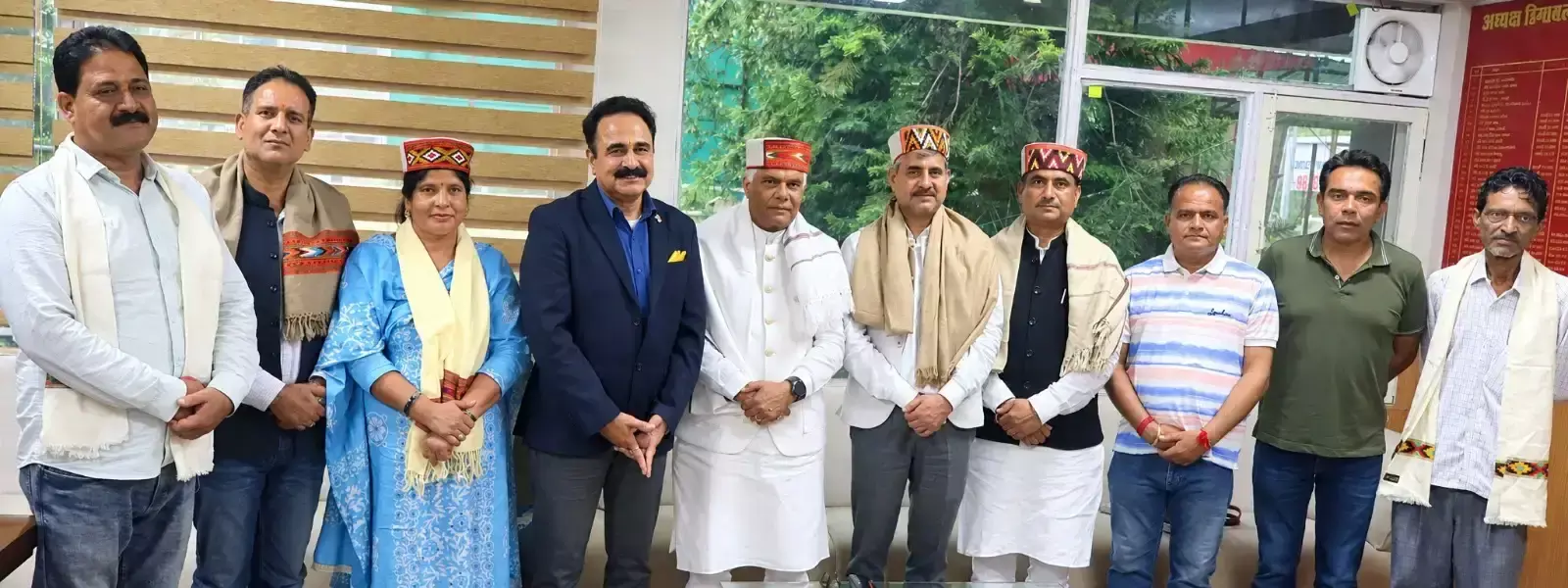 Dharamshala: शिक्षा सुधार और युवाओं के सशक्तिकरण को लेकर बोर्ड अध्यक्ष की जनप्रतिनिधियों से चर्चा Dharamshala: शिक्षा सुधार और युवाओं के सशक्तिकरण को लेकर बोर्ड अध्यक्ष की जनप्रतिनिधियों से चर्चा