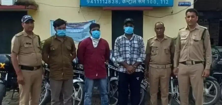 Haridwar: बाइकर्स के हुड़दंग पर कार्रवाई, दो बाइक सीज और छह लावारिस में दाखिल Haridwar: बाइकर्स के हुड़दंग पर कार्रवाई, दो बाइक सीज और छह लावारिस में दाखिल