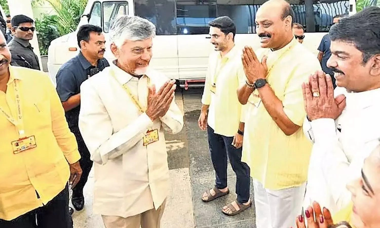 CM चंद्रबाबू नायडू ने विकास के साथ TDP के विस्तार का रोडमैप तैयार किया CM चंद्रबाबू नायडू ने विकास के साथ TDP के विस्तार का रोडमैप तैयार किया