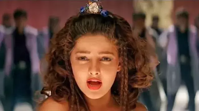 30 साल बाद भी कायम है ममता कुलकर्णी के इस गाने का जलवा 30 साल बाद भी कायम है ममता कुलकर्णी के इस गाने का जलवा