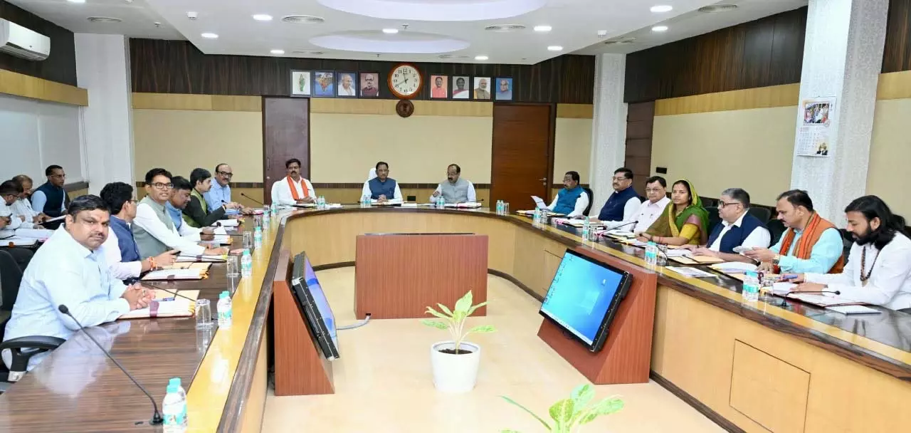 साय कैबिनेट की बैठक में कई महत्वपूर्ण फैसले लिए गए, जानिए साय कैबिनेट की बैठक में कई महत्वपूर्ण फैसले लिए गए, जानिए