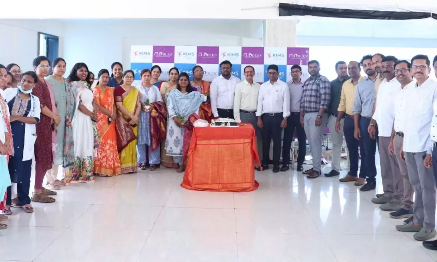 Andhra: KIMS अस्पताल में विश्व फिजियोथेरेपी दिवस मनाया गया Andhra: KIMS अस्पताल में विश्व फिजियोथेरेपी दिवस मनाया गया