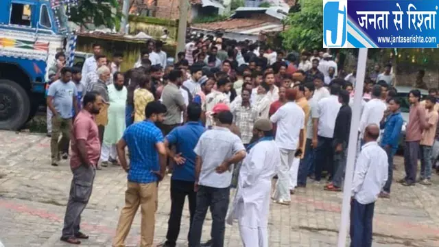 जामा मस्जिद और मजार में धार्मिक ग्रंथ को नुकसान पहुंचाने का आरोप, युवक हिरासत में जामा मस्जिद और मजार में धार्मिक ग्रंथ को नुकसान पहुंचाने का आरोप, युवक हिरासत में