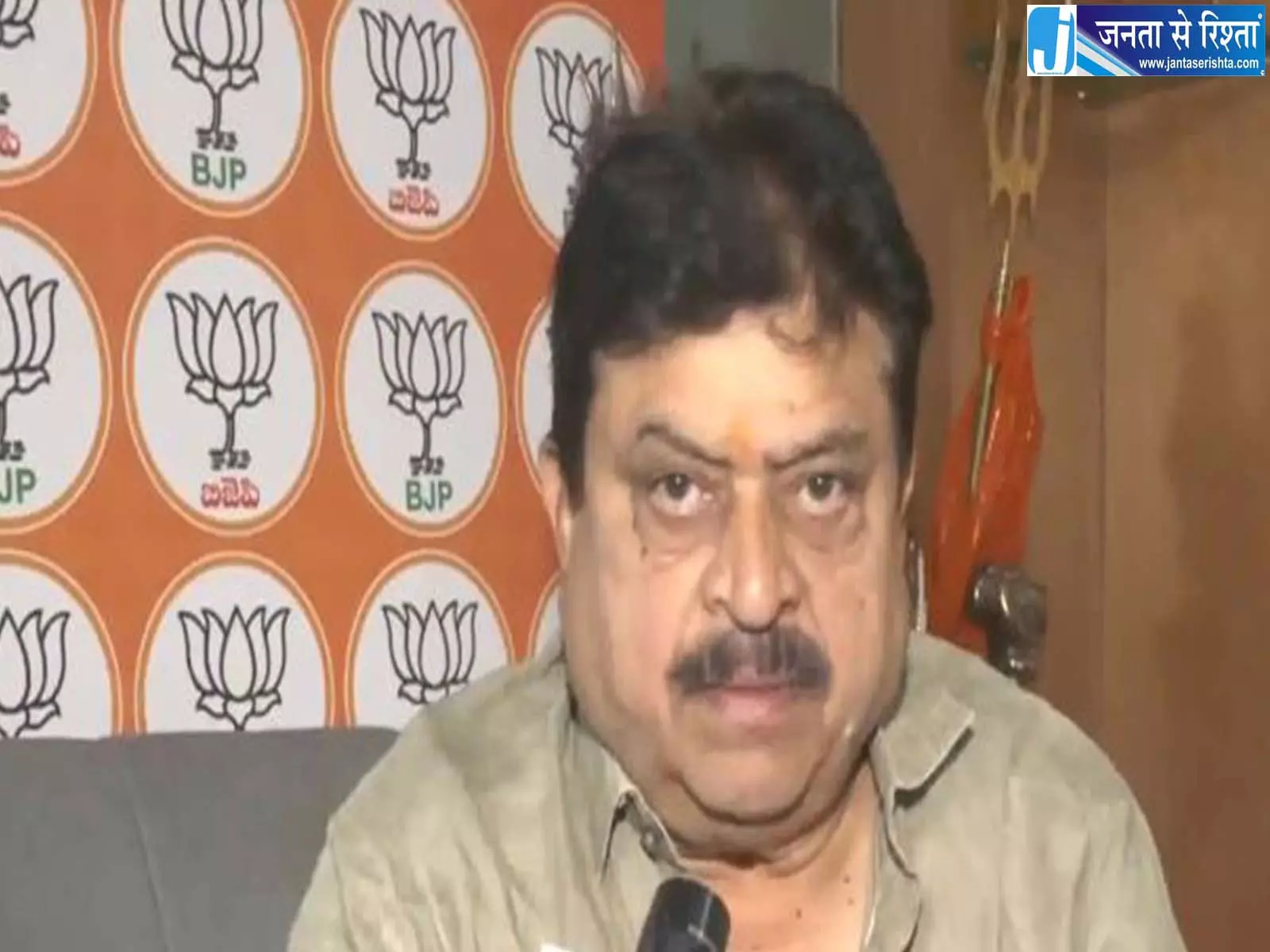फीस रीइम्बर्समेंट पर BJP का अनोखा विरोध, राहुल को Italian में लिखा चिट्ठी फीस रीइम्बर्समेंट पर BJP का अनोखा विरोध, राहुल को Italian में लिखा चिट्ठी