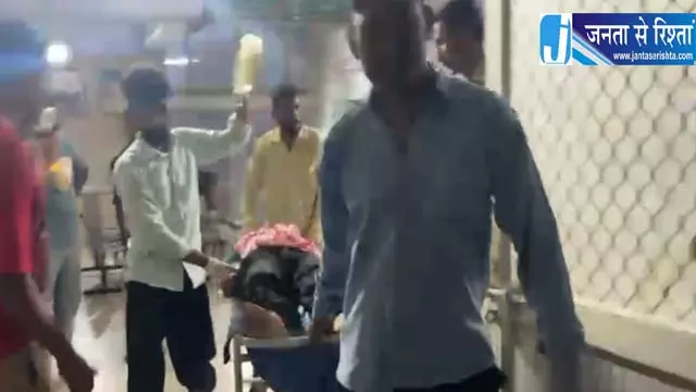ऐतिहासिक किला देखने पहुंची छात्रा 50 फीट गहरी खाई में गिरी, हालत गंभीर ऐतिहासिक किला देखने पहुंची छात्रा 50 फीट गहरी खाई में गिरी, हालत गंभीर