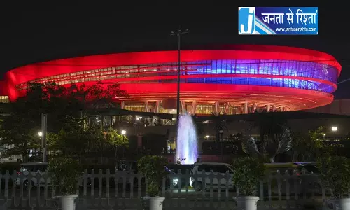 दिल्ली में फुटपाथ खाली कराने की कार्रवाई दिल्ली में फुटपाथ खाली कराने की कार्रवाई
