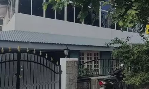 कर्नाटक सरकार के मंत्री सतीश जारकीहोली के ठिकानों पर ईडी की छापेमारी दूसरे दिन भी जारी कर्नाटक सरकार के मंत्री सतीश जारकीहोली के ठिकानों पर ईडी की छापेमारी दूसरे दिन भी जारी
