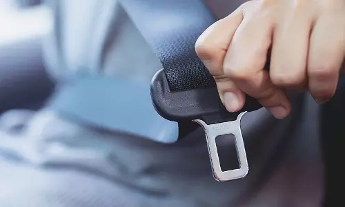 सीटबेल्ट नियमों का पालन कराएं एजेंसियां: सुप्रीम कोर्ट