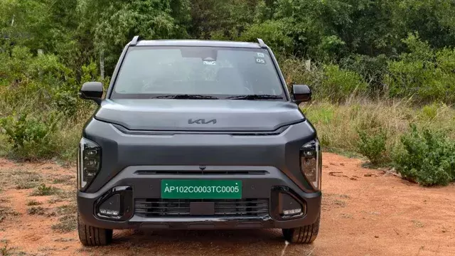 Kia Syros EV का बेस मॉडल खरीदना कितना आसान ₹3 लाख देकर जानें EMI
