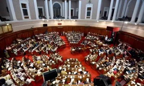 पश्चिम बंगाल: एक राज्य, एक शिक्षा नीति लागू करने की तैयारी, विधानसभा में पेश होगा विधेयक पश्चिम बंगाल: एक राज्य, एक शिक्षा नीति लागू करने की तैयारी, विधानसभा में पेश होगा विधेयक